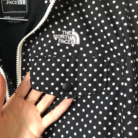 The North Face polka dot windbreaker - Picture 2 of 2